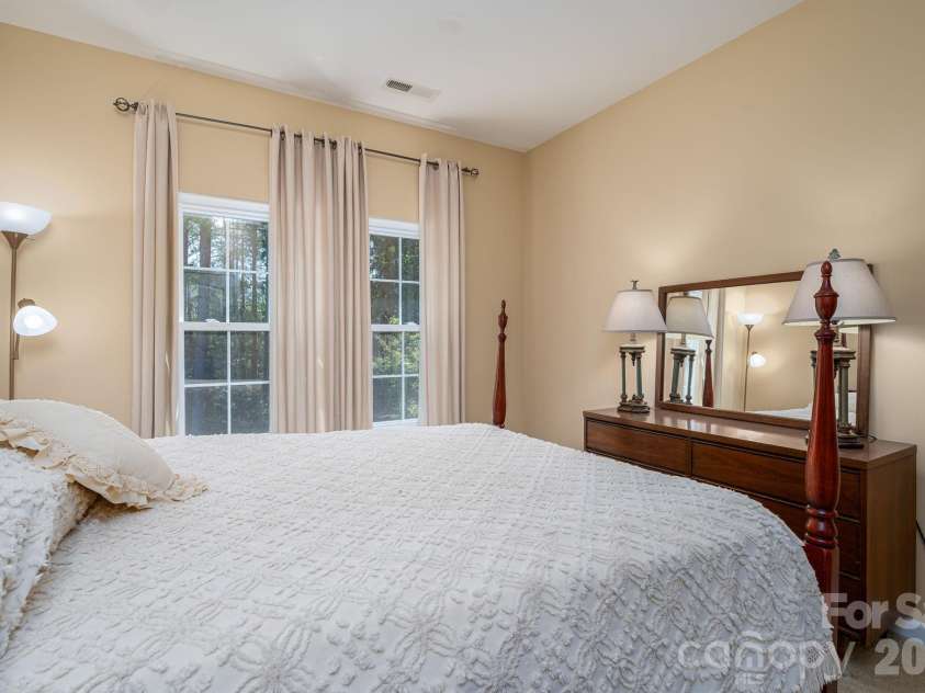2013 Wrens Song Way, Gastonia, NC 28052.  MLS# CAR4426504, YatesRealty ID 52044. 