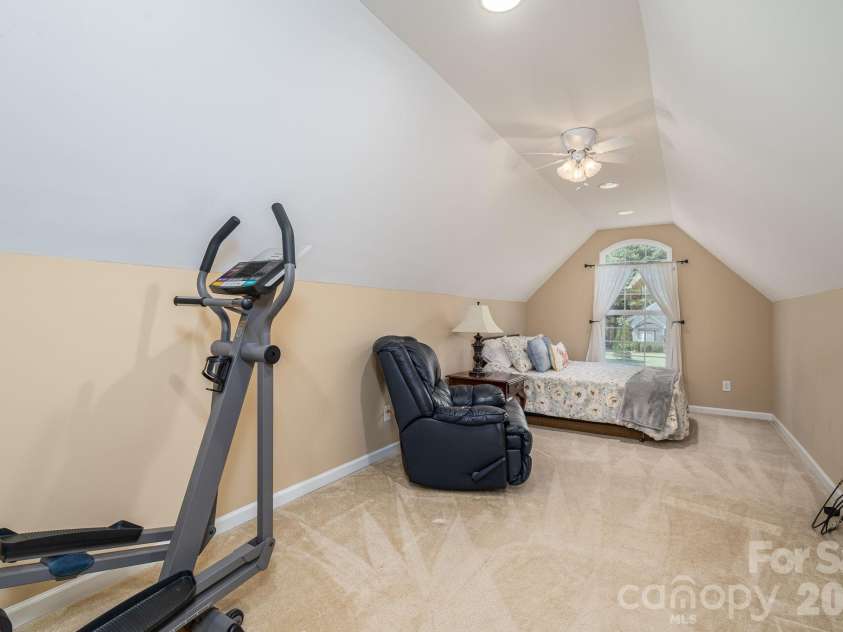 2013 Wrens Song Way, Gastonia, NC 28052.  MLS# CAR4426504, YatesRealty ID 52044. 