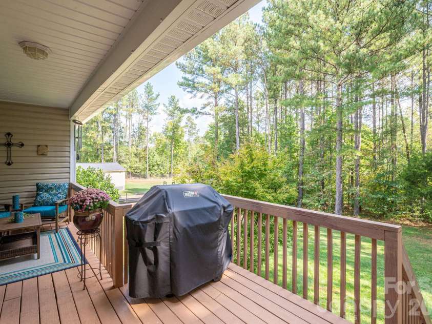 2013 Wrens Song Way, Gastonia, NC 28052.  MLS# CAR4426504, YatesRealty ID 52044. 