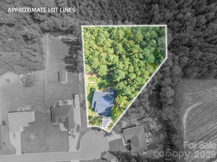 2013 Wrens Song Way, Gastonia, NC 28052.  MLS# CAR4426504, YatesRealty ID 52044. 