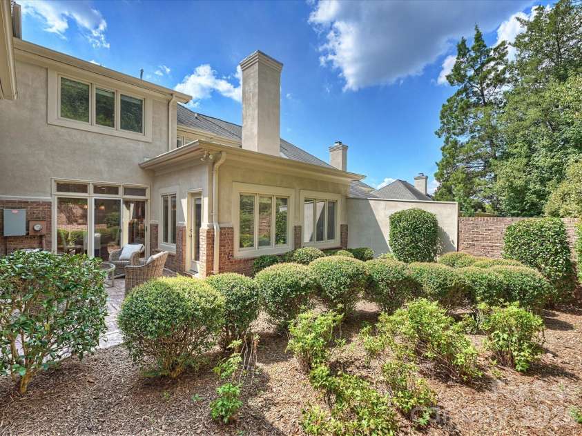 8929 Challis Hill Lane, Charlotte, NC 28226.  MLS# CAR4422460, YatesRealty ID 52046. Backyard