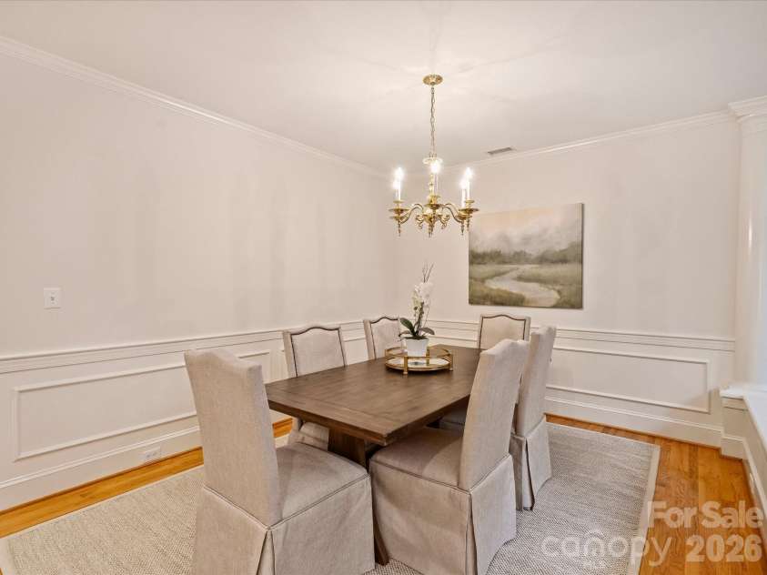 8929 Challis Hill Lane, Charlotte, NC 28226.  MLS# CAR4422460, YatesRealty ID 52046. Dining Area