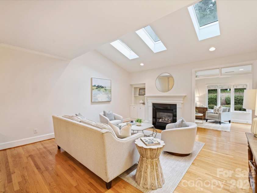 8929 Challis Hill Lane, Charlotte, NC 28226.  MLS# CAR4422460, YatesRealty ID 52046. Living Room