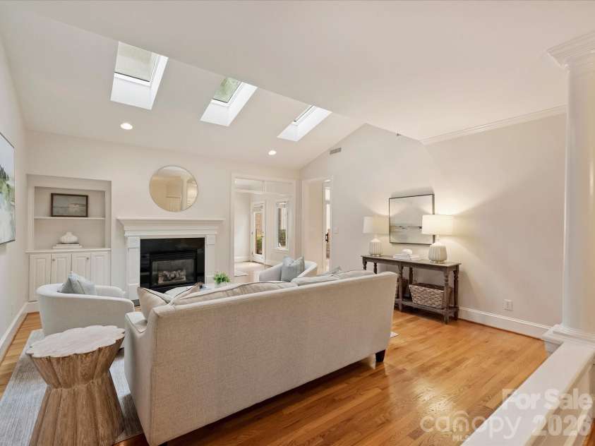 8929 Challis Hill Lane, Charlotte, NC 28226.  MLS# CAR4422460, YatesRealty ID 52046. Living Room
