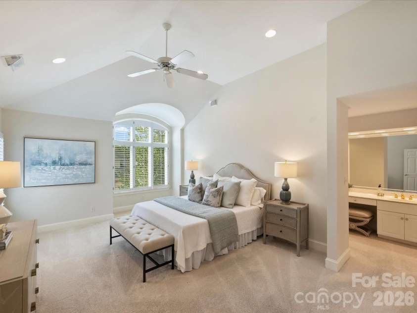 8929 Challis Hill Lane, Charlotte, NC 28226.  MLS# CAR4422460, YatesRealty ID 52046. Primary Bedroom
