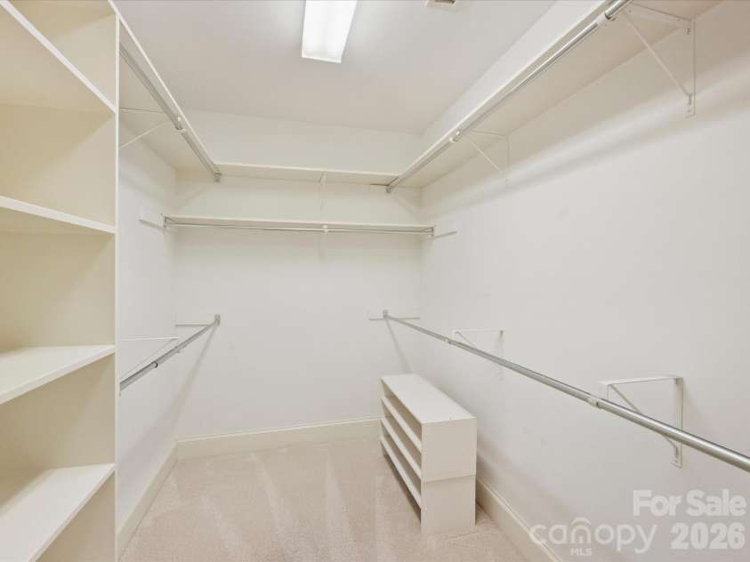 8929 Challis Hill Lane, Charlotte, NC 28226.  MLS# CAR4422460, YatesRealty ID 52046. Primary Closet