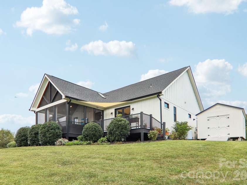 107 New Pinner Place, Arden, NC 28704.  MLS# CAR4426585, YatesRealty ID 52049. 