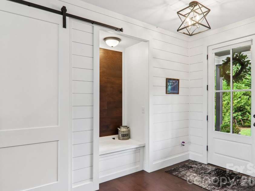 107 New Pinner Place, Arden, NC 28704.  MLS# CAR4426585, YatesRealty ID 52049. Foyer