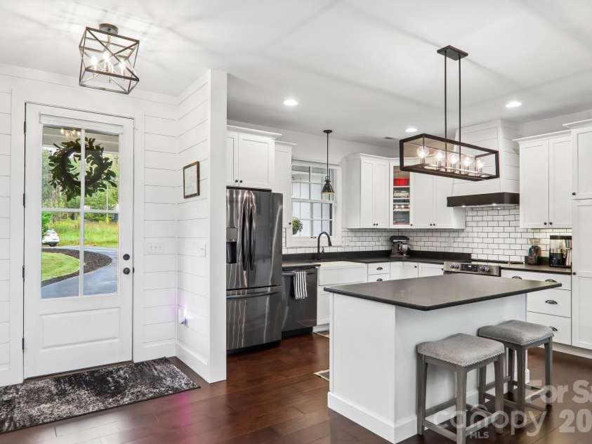 107 New Pinner Place, Arden, NC 28704.  MLS# CAR4426585, YatesRealty ID 52049. Foyer & Kitchen