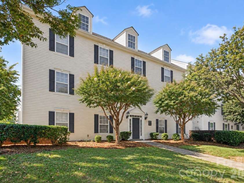 3845 Carl Parmer Drive, Harrisburg, NC 28075.  MLS# CAR4427153, YatesRealty ID 5205. 