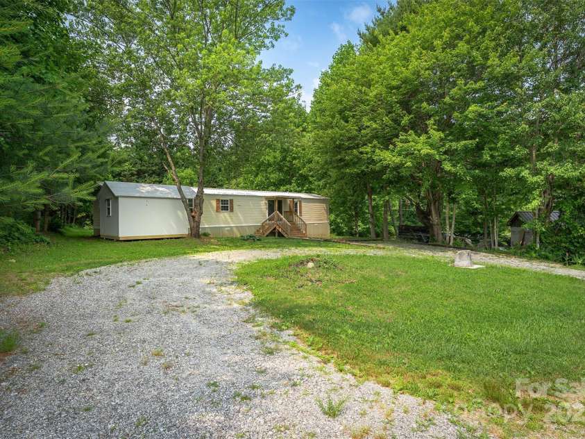 843 Deep Gap Loop Road, Flat Rock, NC 28731.  MLS# CAR4227826, YatesRealty ID 5205. 