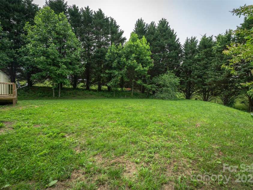 843 Deep Gap Loop Road, Flat Rock, NC 28731.  MLS# CAR4227826, YatesRealty ID 5205. 