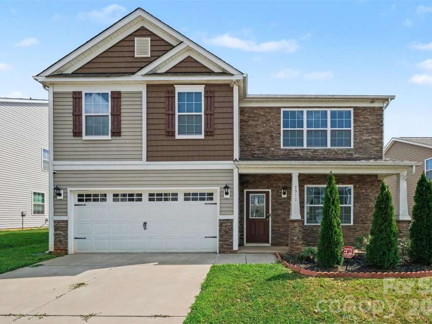 7577 Nolen Farm Drive, Gastonia, NC 28056.  MLS# CAR4426555, YatesRealty ID 52050. 