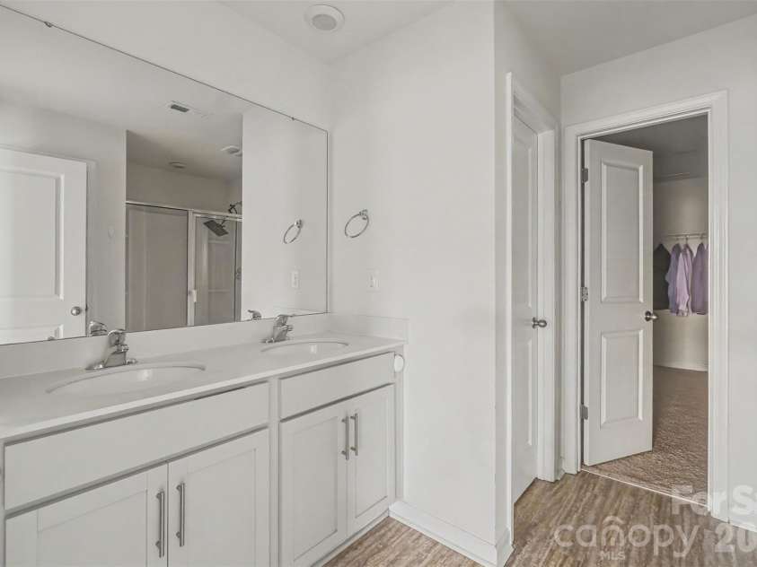 7577 Nolen Farm Drive, Gastonia, NC 28056.  MLS# CAR4426555, YatesRealty ID 52050. 