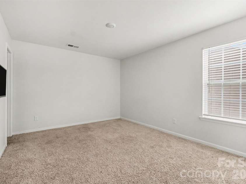7577 Nolen Farm Drive, Gastonia, NC 28056.  MLS# CAR4426555, YatesRealty ID 52050. 