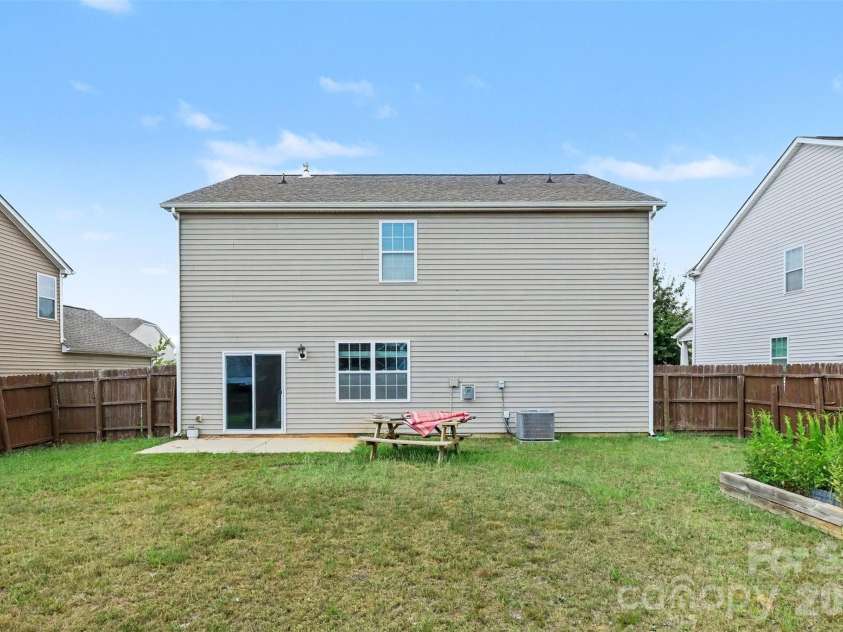 7577 Nolen Farm Drive, Gastonia, NC 28056.  MLS# CAR4426555, YatesRealty ID 52050. 