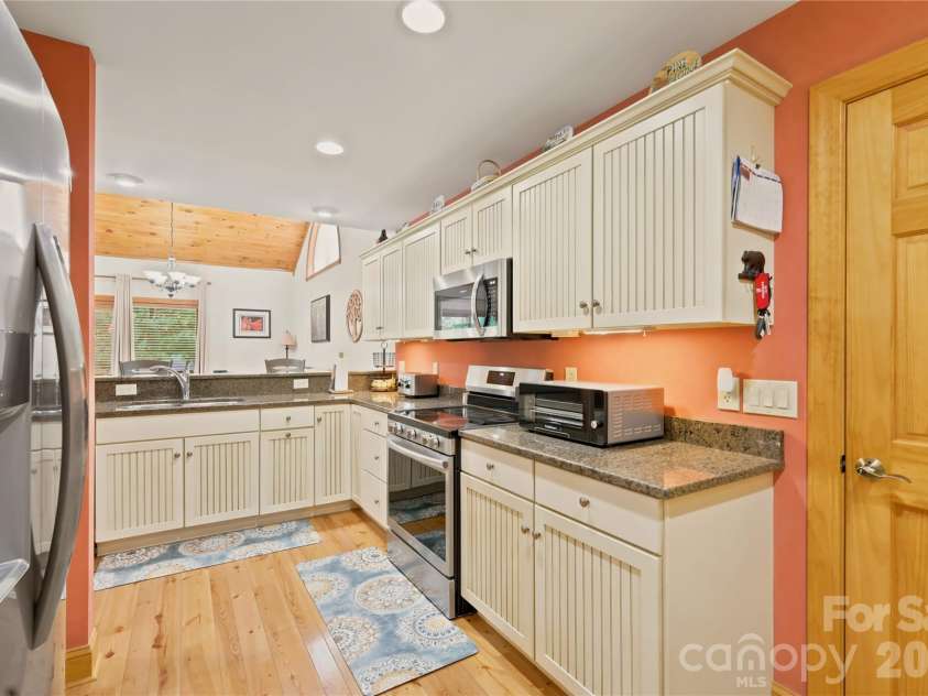 351 Silver Springs Drive, Banner Elk, NC 28604.  MLS# CAR4426595, YatesRealty ID 52052. 