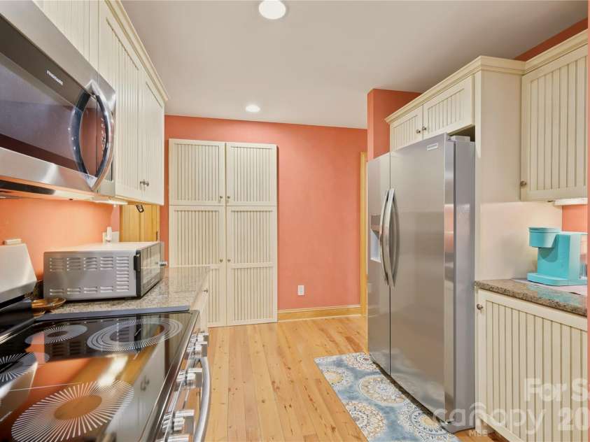 351 Silver Springs Drive, Banner Elk, NC 28604.  MLS# CAR4426595, YatesRealty ID 52052. 