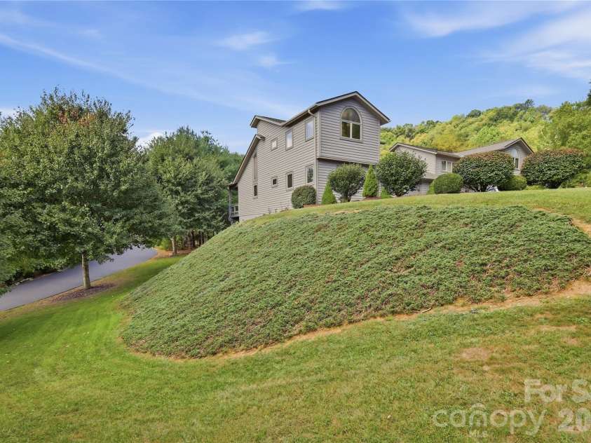 351 Silver Springs Drive, Banner Elk, NC 28604.  MLS# CAR4426595, YatesRealty ID 52052. 