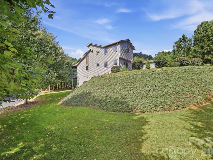 351 Silver Springs Drive, Banner Elk, NC 28604.  MLS# CAR4426595, YatesRealty ID 52052. 