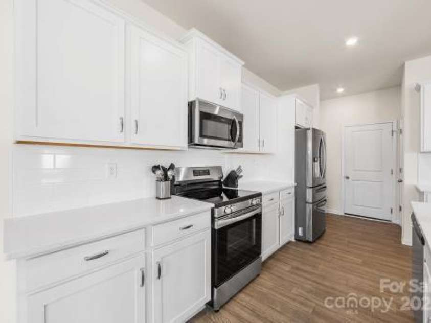 5907 Palmer Drive, Charlotte, NC 28212.  MLS# CAR4320284, YatesRealty ID 52053. 