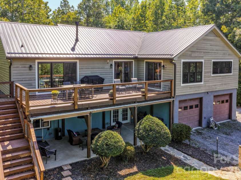 255 Cross Ridge Drive, Rutherfordton, NC 28139.  MLS# CAR4425951, YatesRealty ID 52054. 