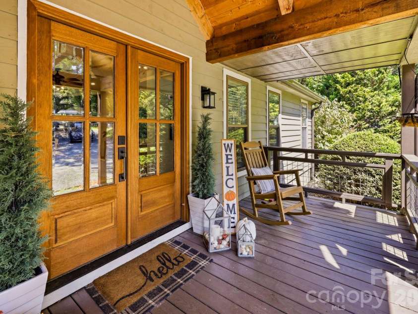 255 Cross Ridge Drive, Rutherfordton, NC 28139.  MLS# CAR4425951, YatesRealty ID 52054. 