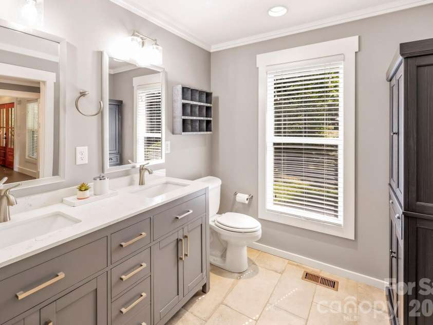 255 Cross Ridge Drive, Rutherfordton, NC 28139.  MLS# CAR4425951, YatesRealty ID 52054. 