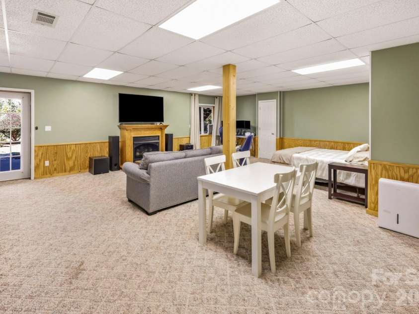 255 Cross Ridge Drive, Rutherfordton, NC 28139.  MLS# CAR4425951, YatesRealty ID 52054. 