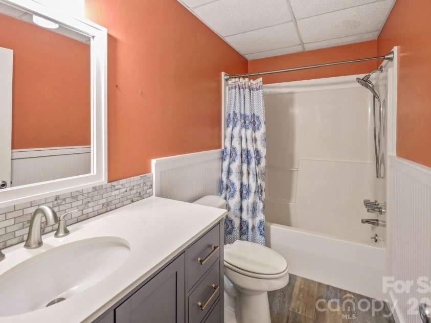255 Cross Ridge Drive, Rutherfordton, NC 28139.  MLS# CAR4425951, YatesRealty ID 52054. 