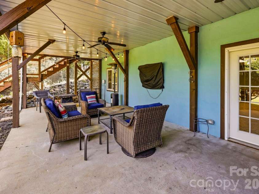 255 Cross Ridge Drive, Rutherfordton, NC 28139.  MLS# CAR4425951, YatesRealty ID 52054. 