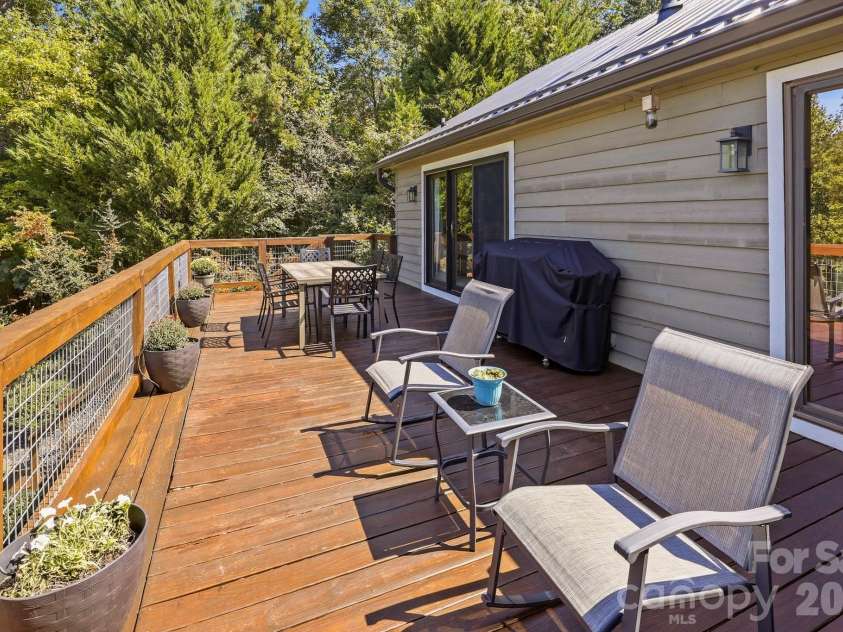 255 Cross Ridge Drive, Rutherfordton, NC 28139.  MLS# CAR4425951, YatesRealty ID 52054. 