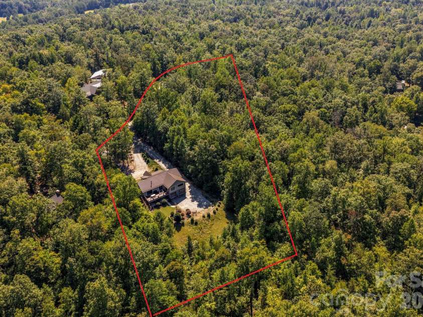 255 Cross Ridge Drive, Rutherfordton, NC 28139.  MLS# CAR4425951, YatesRealty ID 52054. 