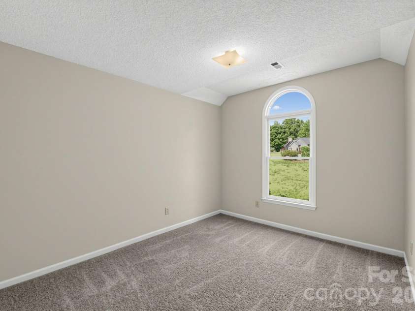 140 Weeping Willow Way, Gastonia, NC 28052.  MLS# CAR4426603, YatesRealty ID 52055. 