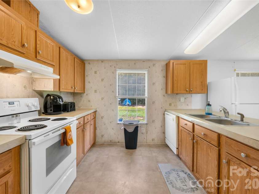 506 Salem Church Road, Maiden, NC 28650.  MLS# CAR4426455, YatesRealty ID 52060. 
