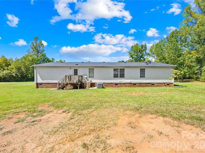 506 Salem Church Road, Maiden, NC 28650.  MLS# CAR4426455, YatesRealty ID 52060. 