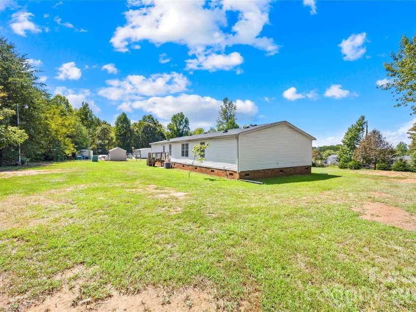 506 Salem Church Road, Maiden, NC 28650.  MLS# CAR4426455, YatesRealty ID 52060. 