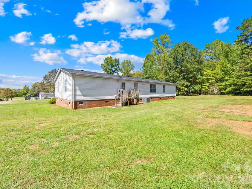 506 Salem Church Road, Maiden, NC 28650.  MLS# CAR4426455, YatesRealty ID 52060. 