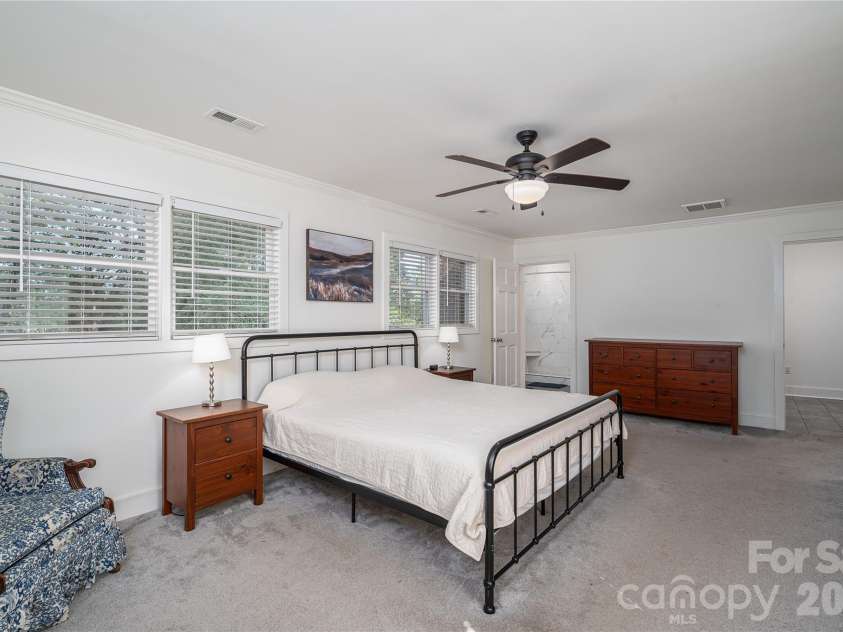 123 Dixon Street, Lincolnton, NC 28092.  MLS# CAR4425787, YatesRealty ID 52061. 