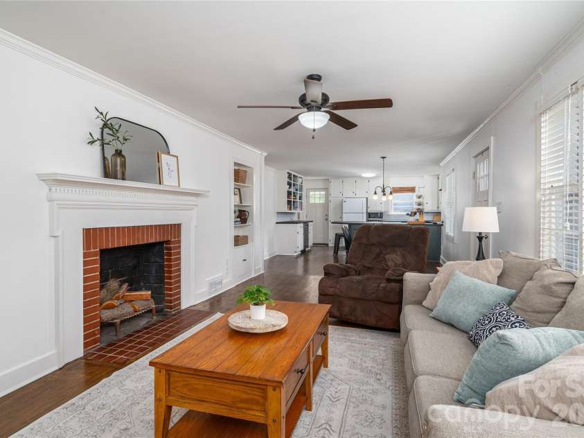 123 Dixon Street, Lincolnton, NC 28092.  MLS# CAR4425787, YatesRealty ID 52061. 