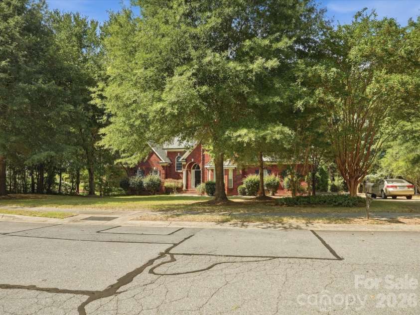 4801 Trey View Court, Mint Hill, NC 28227.  MLS# CAR4426629, YatesRealty ID 52063. 