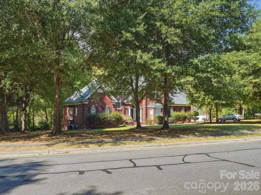 4801 Trey View Court, Mint Hill, NC 28227.  MLS# CAR4426629, YatesRealty ID 52063. 