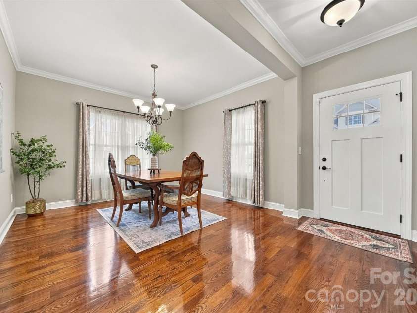 1258 10th Street Place, Hickory, NC 28601.  MLS# CAR4426423, YatesRealty ID 52064. 