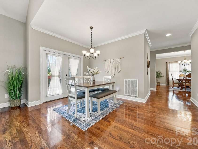1258 10th Street Place, Hickory, NC 28601.  MLS# CAR4426423, YatesRealty ID 52064. 