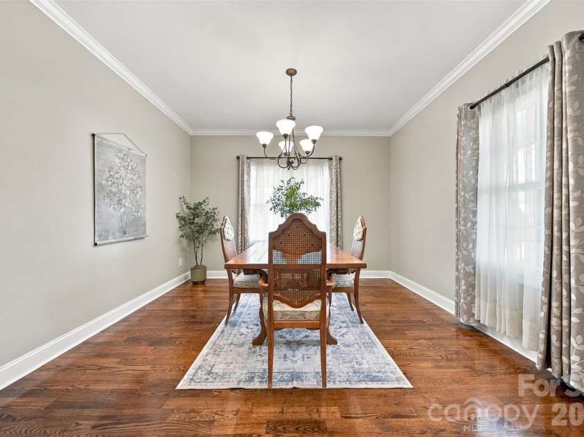 1258 10th Street Place, Hickory, NC 28601.  MLS# CAR4426423, YatesRealty ID 52064. 