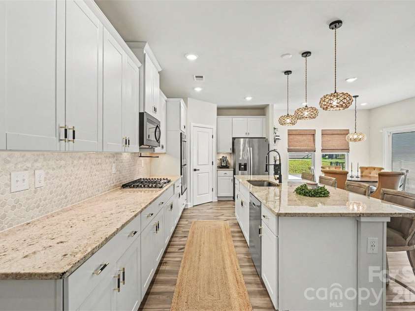 6411 Barcelona Way, Charlotte, NC 28214.  MLS# CAR4419380, YatesRealty ID 52067. 