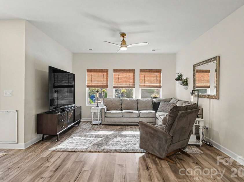 6411 Barcelona Way, Charlotte, NC 28214.  MLS# CAR4419380, YatesRealty ID 52067. 
