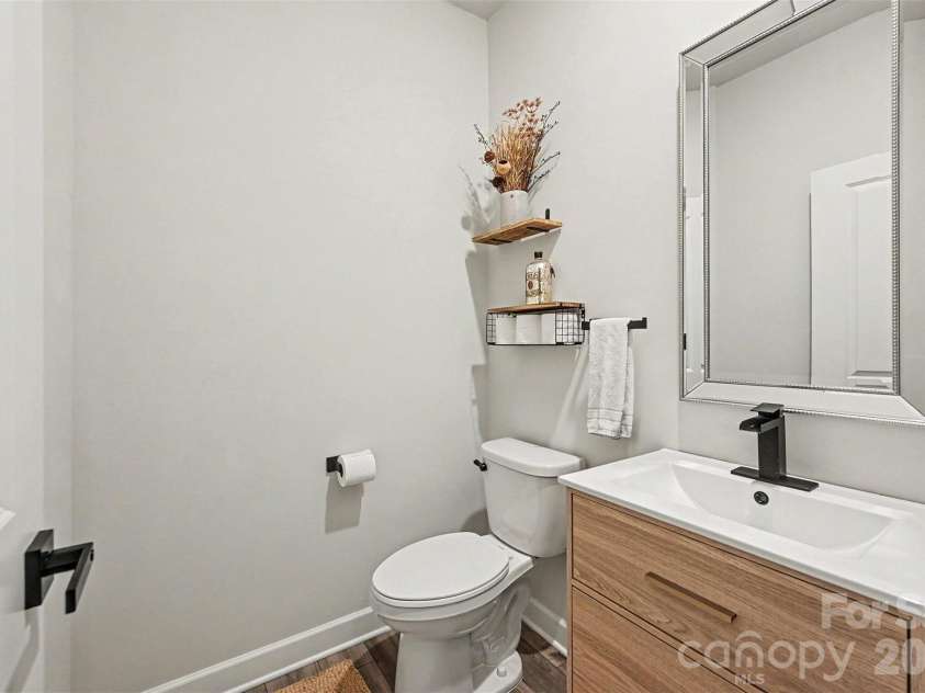 6411 Barcelona Way, Charlotte, NC 28214.  MLS# CAR4419380, YatesRealty ID 52067. 