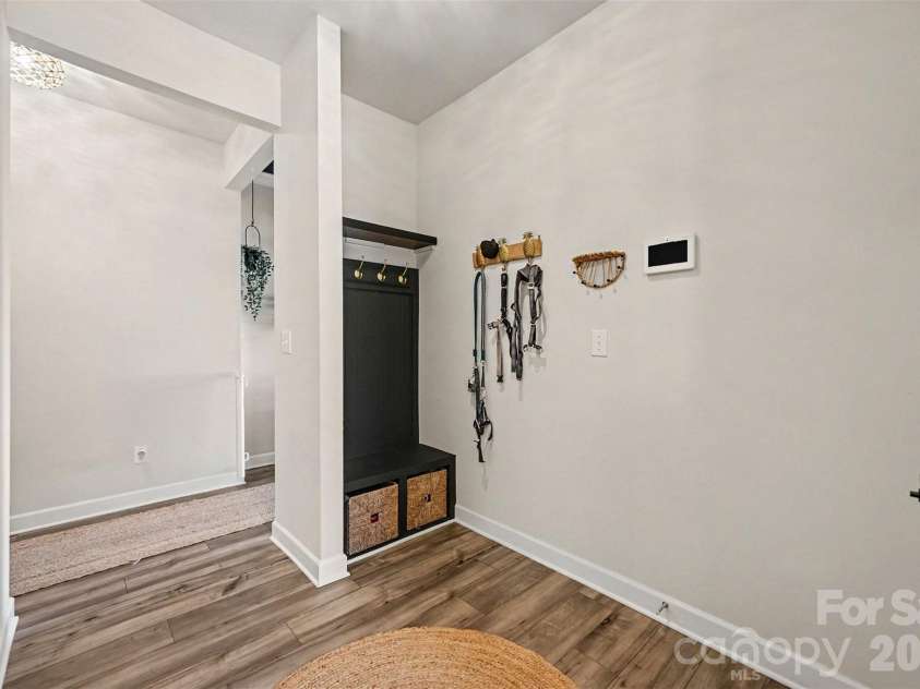 6411 Barcelona Way, Charlotte, NC 28214.  MLS# CAR4419380, YatesRealty ID 52067. 