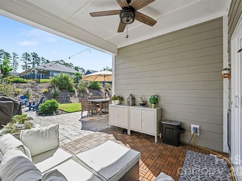 6411 Barcelona Way, Charlotte, NC 28214.  MLS# CAR4419380, YatesRealty ID 52067. 